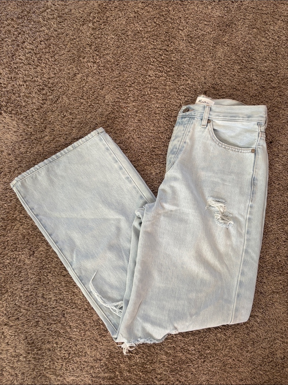 Light Wash Distressed Women’s Jeans